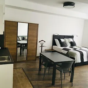 Like Apartamento